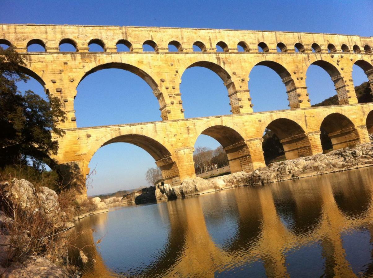 A Gauche Du Pont Otel Vers Pont du Gard Dış mekan fotoğraf
