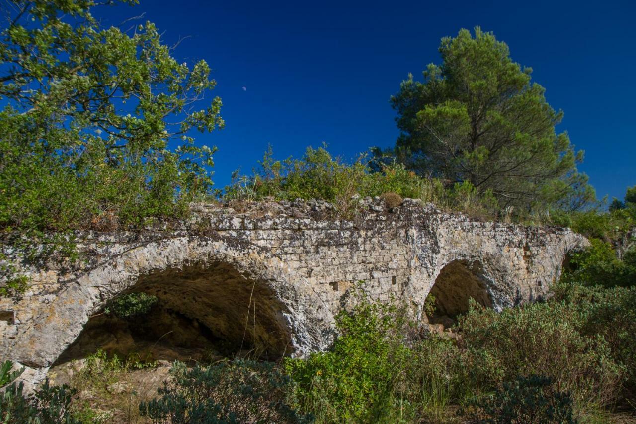 A Gauche Du Pont Otel Vers Pont du Gard Dış mekan fotoğraf